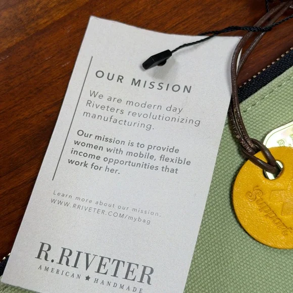 R. Riveter Green Canvas Pouch - Picture 3 of 6